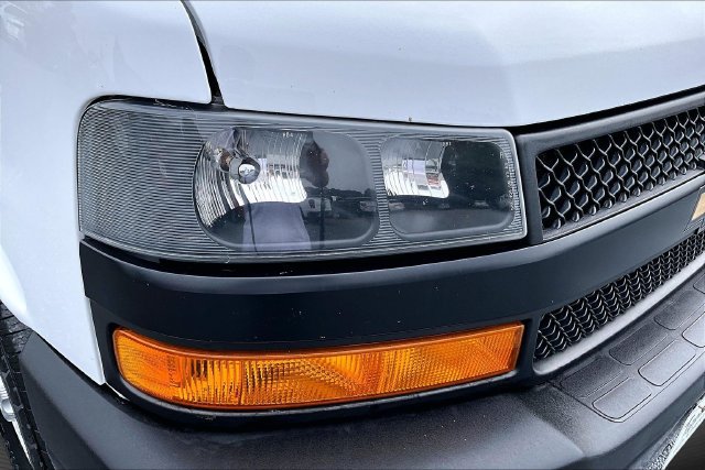 Used 2020 Chevrolet Express 2500 w/ Driver Convenience Package RWD image 29