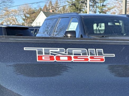 Used 2021 Chevrolet Silverado 1500 Custom Trail Boss image 11