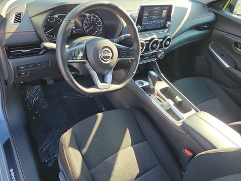 Certified 2025 Nissan Sentra SR FWD image 14