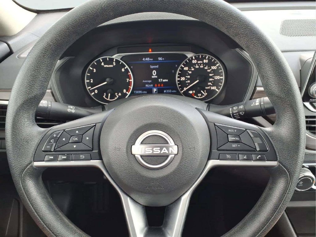 Used 2024 Nissan Altima 2.5 SV FWD image 15