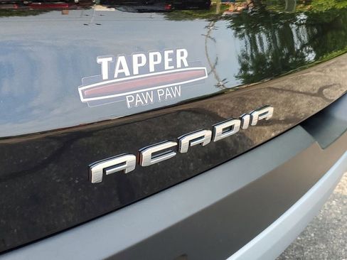 Used 2023 GMC Acadia SLE w/ Driver Convenience Package image 6