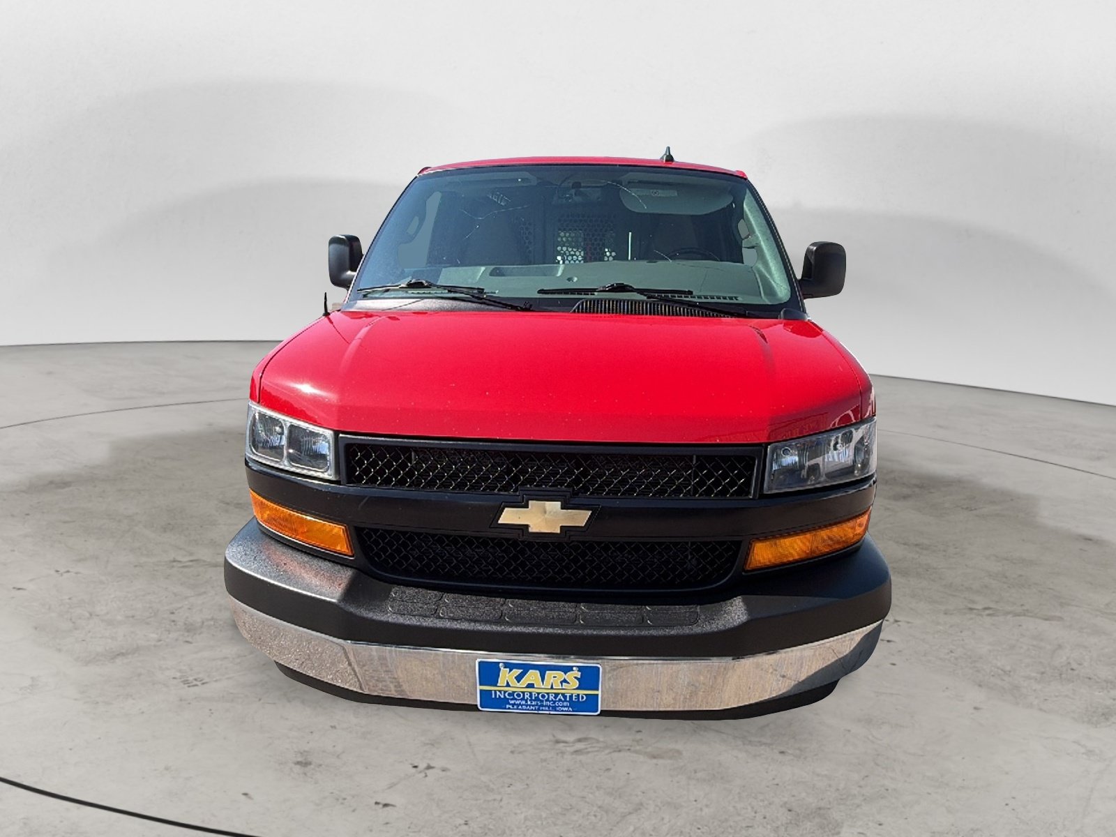 Used 2020 Chevrolet Express 3500 w/ Driver Convenience Package RWD image 2