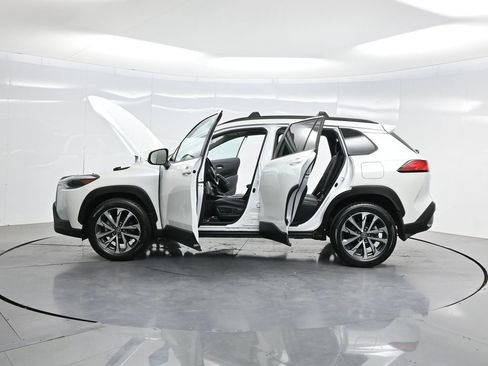 Used 2023 Toyota Corolla Cross XLE w/ Convenience Package FWD image 52
