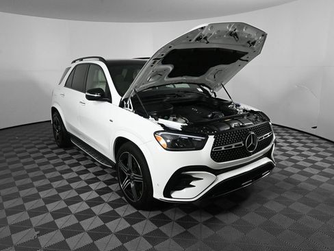 Certified 2025 Mercedes-Benz GLE 450e 4MATIC image 34