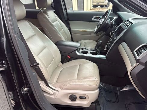 Used 2012 Ford Explorer XLT image 23