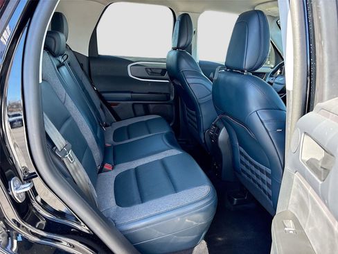 Used 2021 Ford Bronco Sport Outer Banks w/ Outer Banks Package (96D) image 32