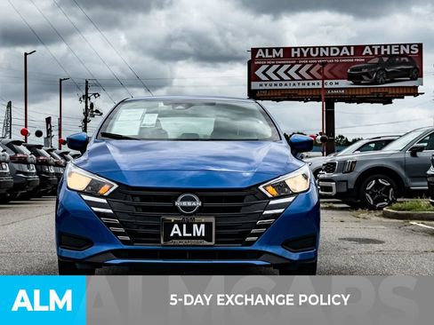 Used 2024 Nissan Versa SV FWD image 3
