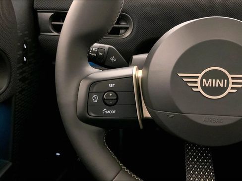 Certified 2026 MINI Cooper 4-Door Hardtop FWD image 18