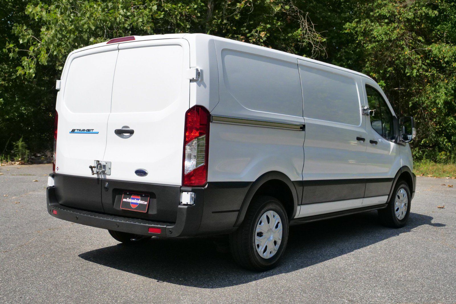 Used 2022 Ford E-Transit Low Roof w/ Load Area Protection Package RWD image 9