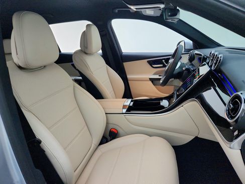 New 2026 Mercedes-Benz GLC 300 image 19