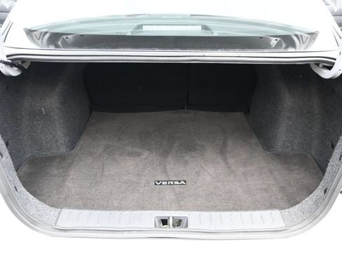 Used 2025 Nissan Versa SV FWD image 10