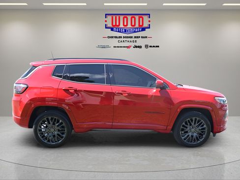 Used 2022 Jeep Compass Limited w/ (RED) Package AWD/4WD image 2