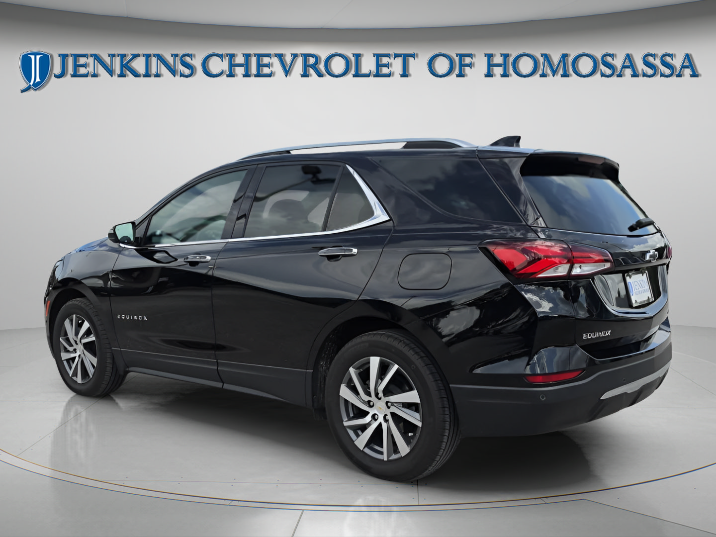 Used 2024 Chevrolet Equinox Premier FWD image 8