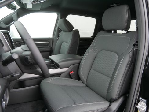 New 2026 RAM 1500 Big Horn AWD/4WD image 4