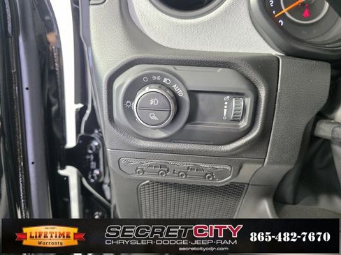 New 2025 Jeep Gladiator Sport image 14