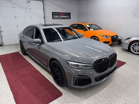 Used 2020 BMW 750i xDrive w/ Luxury Rear Seating Package AWD/4WD image 9
