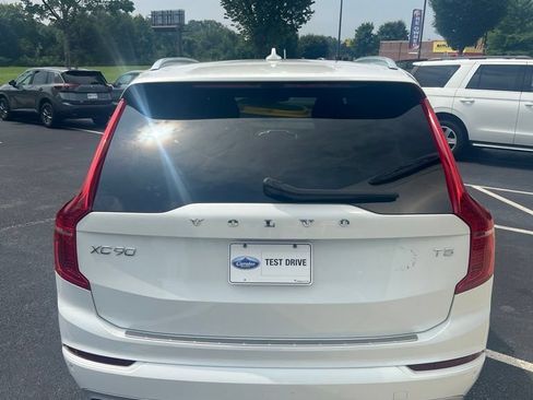 Used 2020 Volvo XC90 T5 Momentum w/ Protection Package Premier FWD image 6