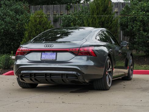 Used 2023 Audi e-tron GT Premium Plus AWD/4WD image 3