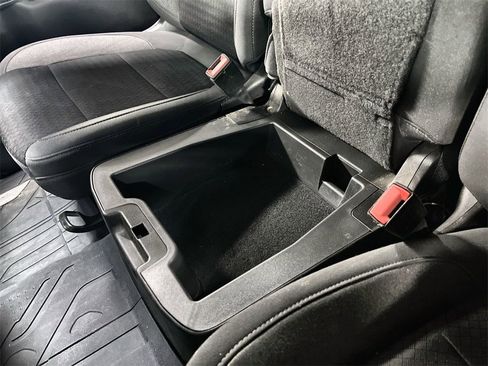 Used 2021 Chevrolet Silverado 1500 RST image 33