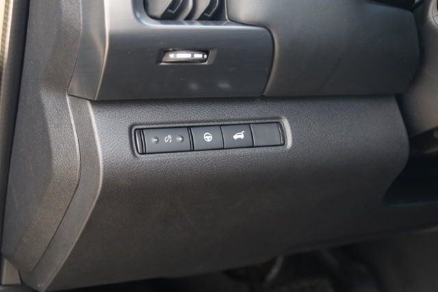 Used 2024 Nissan Pathfinder SL AWD/4WD image 14
