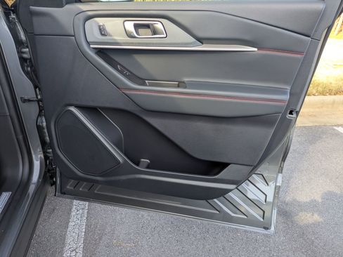 New 2026 Ford Explorer ST-Line w/ ST-Line Street Pack image 37