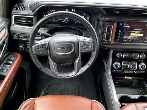 Used 2023 GMC Yukon Denali Ultimate image 5