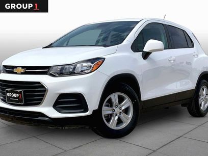 Used 2022 Chevrolet Trax LS w/ Tint and Cruise Package