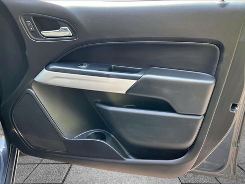 Used 2017 Chevrolet Colorado LT w/ LT Convenience Package AWD/4WD image 19