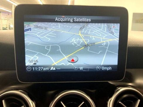 Used 2019 Mercedes-Benz GLA 250 GLA 250 SUV image 18