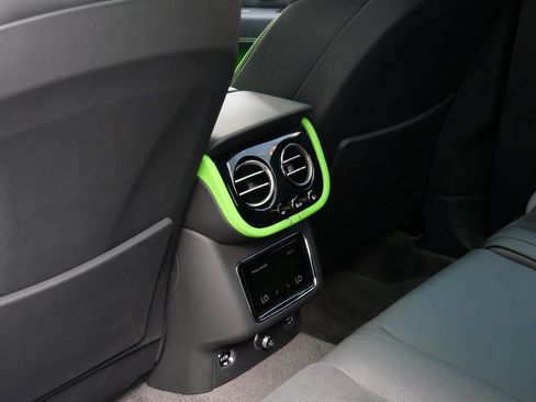 New 2025 Bentley Bentayga image 22