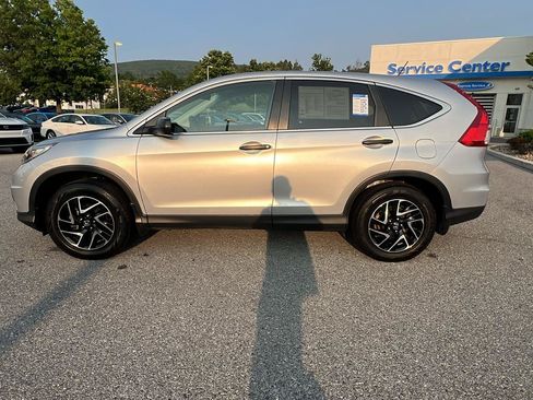 Used 2016 Honda CR-V SE image 7
