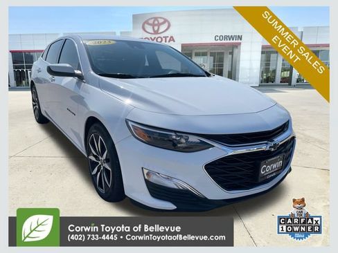 Used 2023 Chevrolet Malibu RS FWD image 1