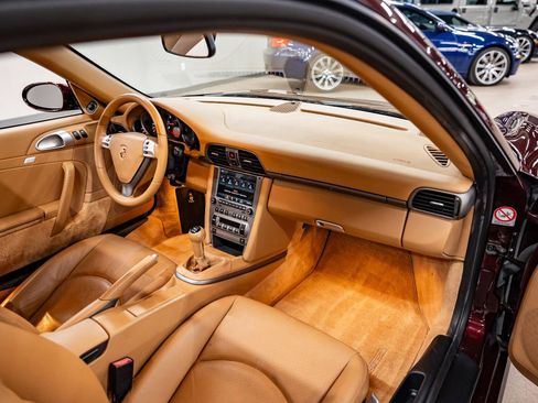 Used 2005 Porsche 911 Carrera RWD image 16