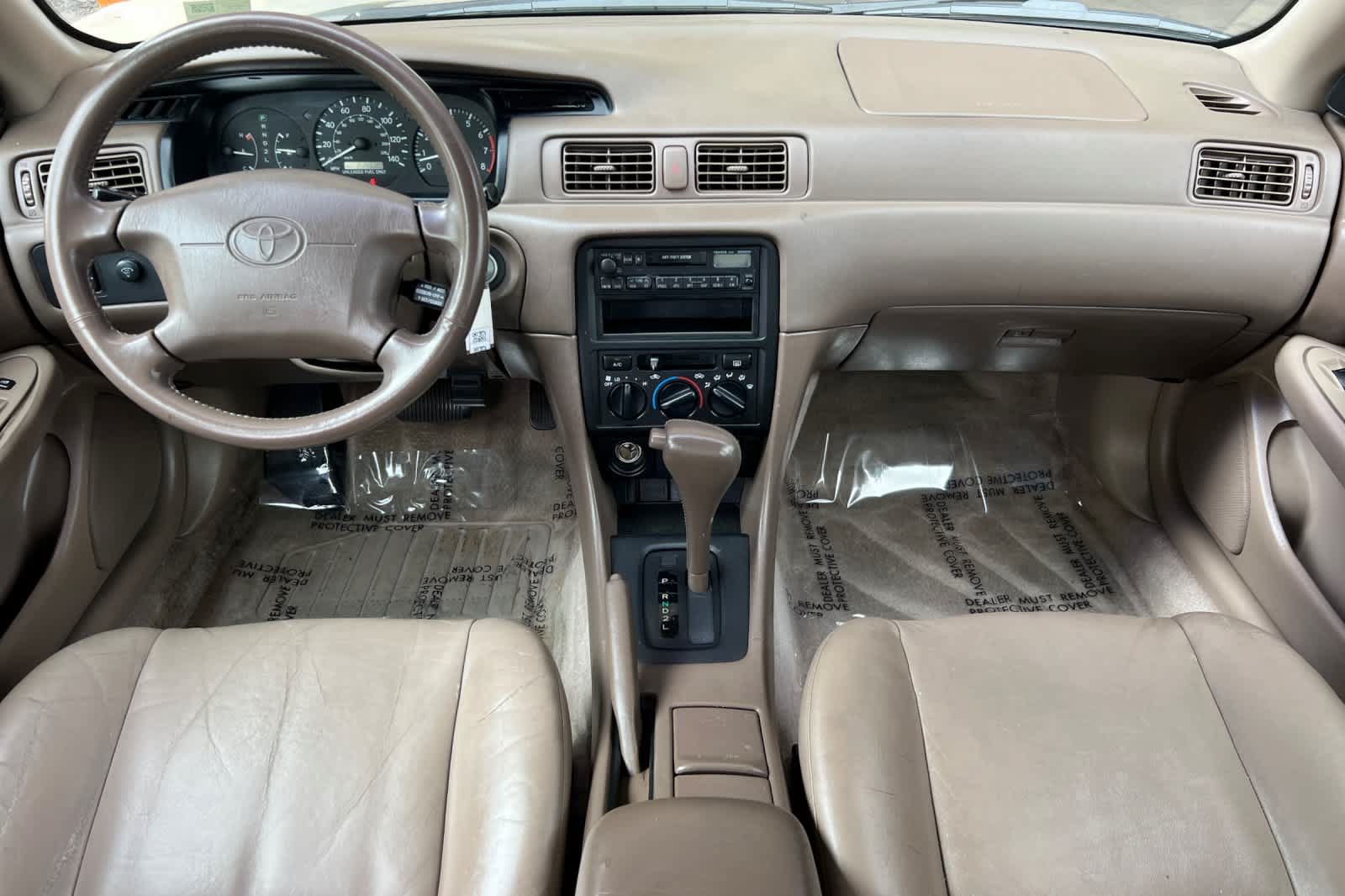 Used 1997 Toyota Camry LE w/ Leather Trim Pkg FWD image 3