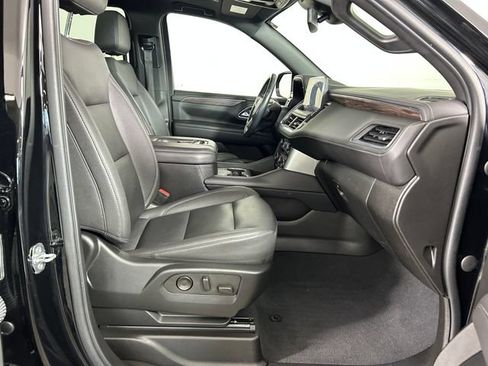Used 2023 Chevrolet Tahoe Z71 w/ Luxury Package AWD/4WD image 28