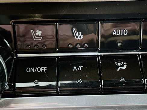 New 2026 Chevrolet Equinox ACTIV w/ Convenience Package III image 20