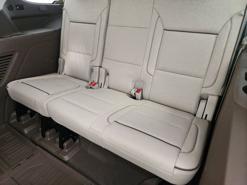 Used 2021 GMC Yukon Denali w/ Denali Premium Package AWD/4WD image 31