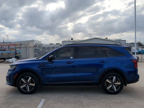 Used 2022 Kia Sorento S w/ Panoramic Sunroof Package image 7
