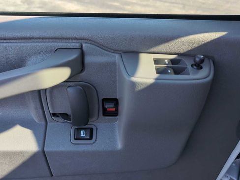 New 2026 Chevrolet Express 2500 w/ Driver Convenience Package RWD image 29