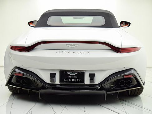 Used 2023 Aston Martin V8 Vantage Roadster RWD image 26