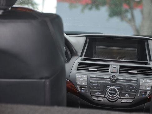 Used 2012 Honda Crosstour EX-L image 31