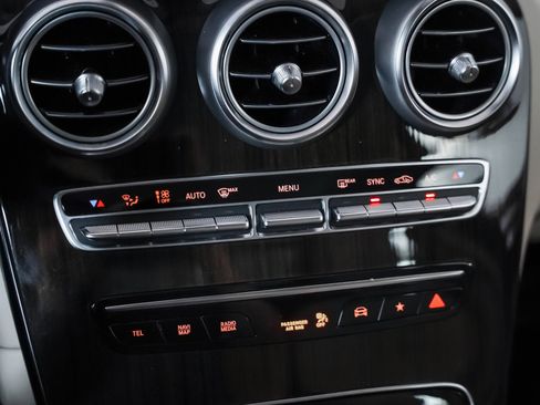 Certified 2021 Mercedes-Benz GLC 300 image 20