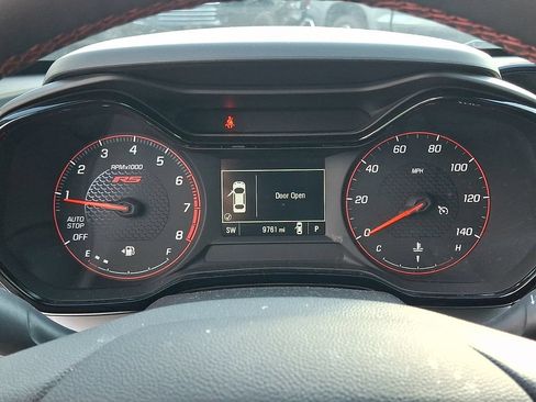 Used 2025 Chevrolet Trax RS w/ Driver Confidence Package FWD image 19