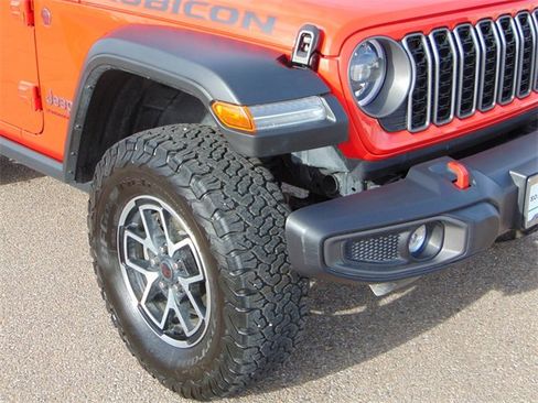 Used 2024 Jeep Wrangler Rubicon w/ Convenience Group image 2