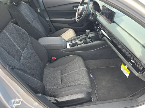 Used 2023 Honda Accord EX image 29