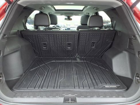 Used 2024 Chevrolet Equinox Premier image 30