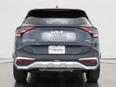 Used 2023 Kia Sportage EX AWD/4WD image 4