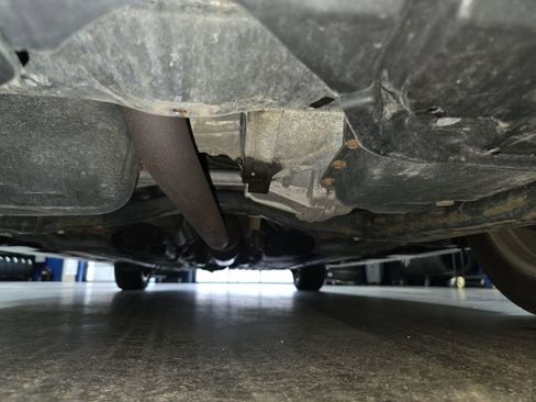 Used 2014 Toyota Camry SE image 18