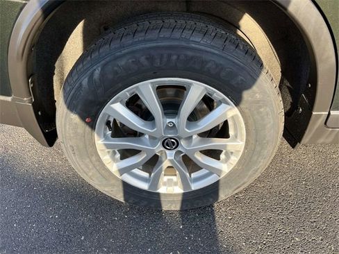 Used 2020 Nissan Rogue SV image 8