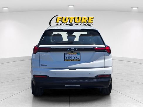 Used 2027 Chevrolet Bolt LT w/ Comfort Package FWD image 5